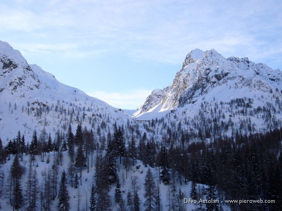 05 Il primo sole in val dei Frati.JPG